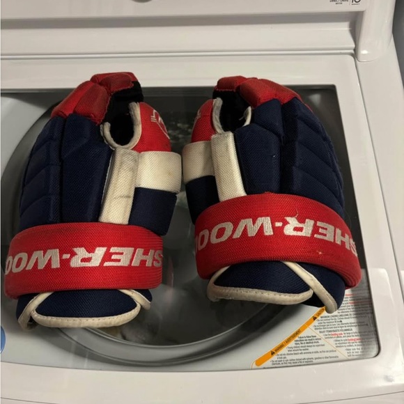 Red and Blue Protective Hockey Gloves - Picture 1 of 2